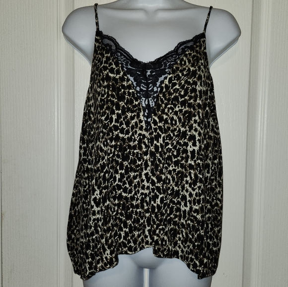 Design Lab leopard print flowy blouse with lace detail in size small - Picture 2 of 10